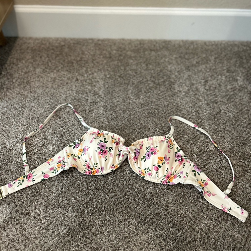 Shade & Shore Floral Bikini Top